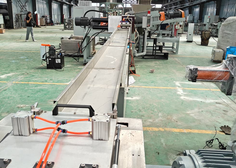 塑料造粒機(jī)_玖德隆機(jī)械有限公司_實力廠家